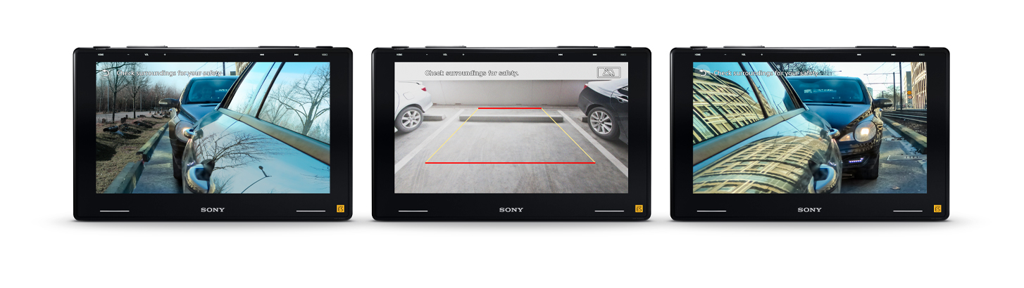Bild von 3 XAV-9550ES Einheiten mit Parkassistent-Kamera-Ansichten von den linken, rechten und Rückfahr-Kameras.